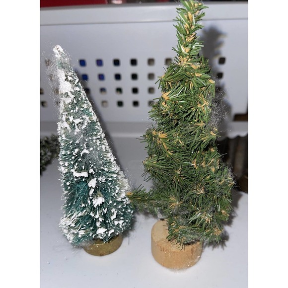 Vintage Flocked Bristle Bottle Brush & Plastic Christmas Village Trees Lot 4M - Picture 8 of 11